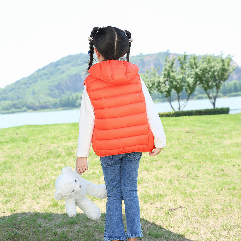 Chaleco de algodón para niños Otoño e Invierno estilo coreano medio y grande para niños y niñas chaleco con capucha Logotipo de chaleco de jardín de infantes