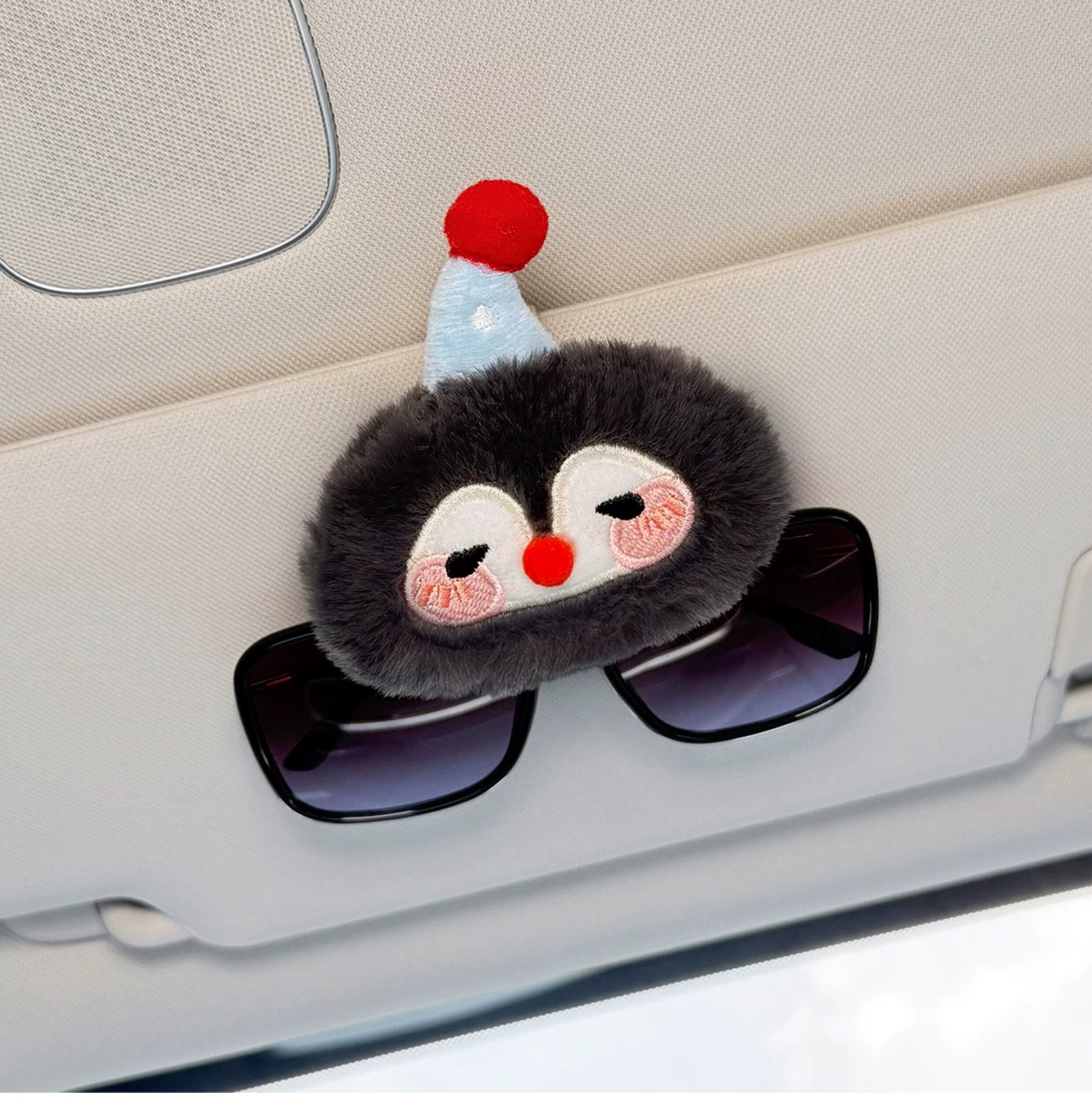 2026 New Car-Mounted Glasses Clip, Sunglasses Holder for Car Interior, Sunshade Magnetic Storage for Women