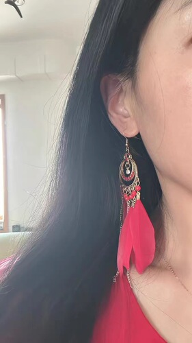 Cross-border Bohemian red earring vintage-style Yunnan travel long vacation earring temperament feather ornament for women