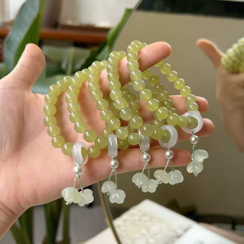 New Chinese-style lily-of-the-valley bracelet, a unique and stylish design for women, a beautiful and attractive piece of jewelry, a sweet gift for best friends, and a fresh accessory New Chinese-style lily-of-the-valley bracelet, a unique and stylish design for women, a beautiful and attractive piece of jewelry, a sweet gift for best friends, and a fresh accessory