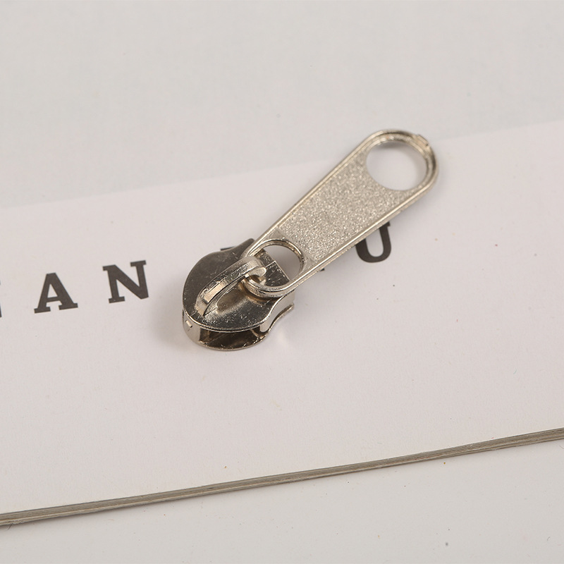 No. 5 fabricantes de cremallera de nylon nueva bolsa de maquillaje de color bolsas de lápiz gruesas cremallera al por mayor