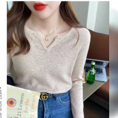 女性用Vネックボトリングシャツ、薄手、2025年初秋新スタイル、インナー、洋風春秋万能セーター、ゆったりニットセーター