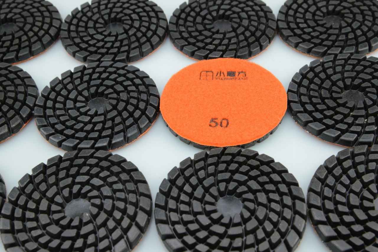 小磨方4寸6mm厚水磨片锋利型金刚石水磨片金刚石水磨石地坪磨片