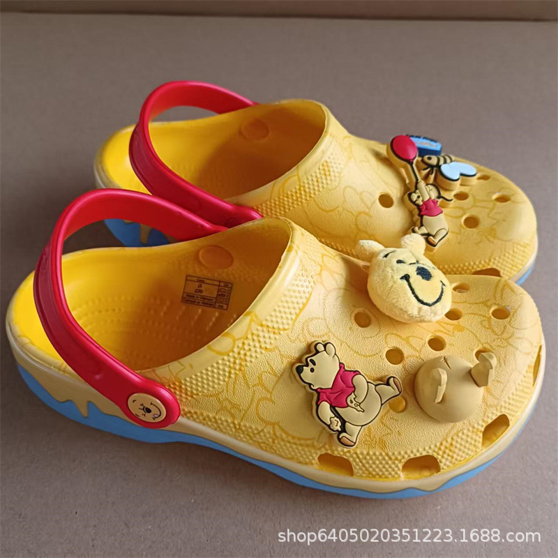2025 New Winnie the Pooh Snoopy Children's Boys and Girls Anti-Slip Croc Shoes Beach Shoes Sandals 210875