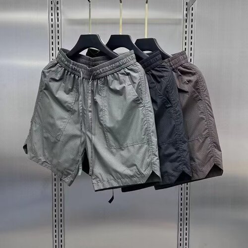 Men's Trendy and Versatile 2024 Summer Sports Shorts with Breathable Mesh, Solid Color, Elastic Waist, and Five-Finger Beach Pants