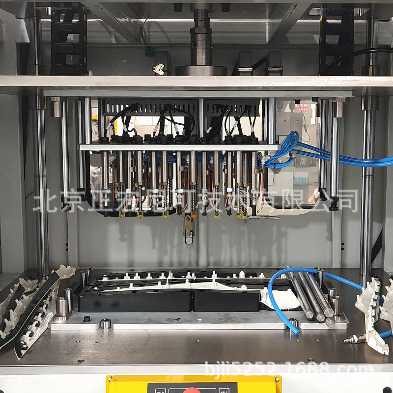 供应塑料热熔机   、汽车内饰件热铆设备