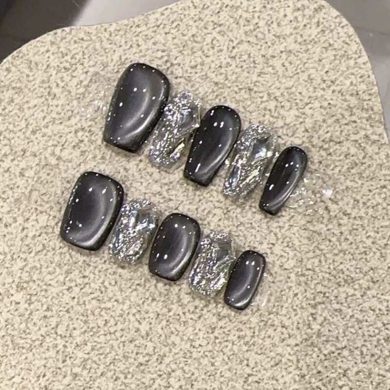 Pure handmade phototherapy wearing armour black humor wholesale finished product reusable nail patch detachable cat's eye