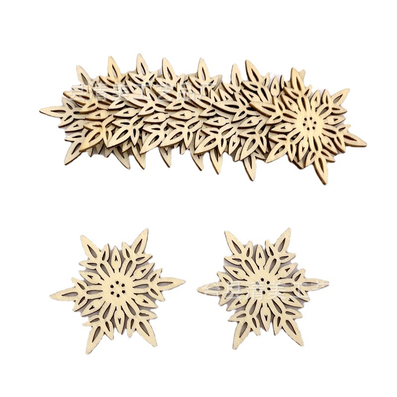 60*60mm variedad de copos de nieve de Navidad de madera pieza de madera colgante decorativo de copo de nieve de madera 10 piezas en un paquete con cuerda de cáñamo