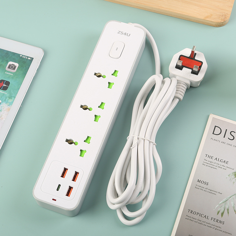 3USB + 1Type-c tarjeta de succión de doble cañón negro y blanco con puerta de seguridad enchufe de comercio exterior Arabia Saudita