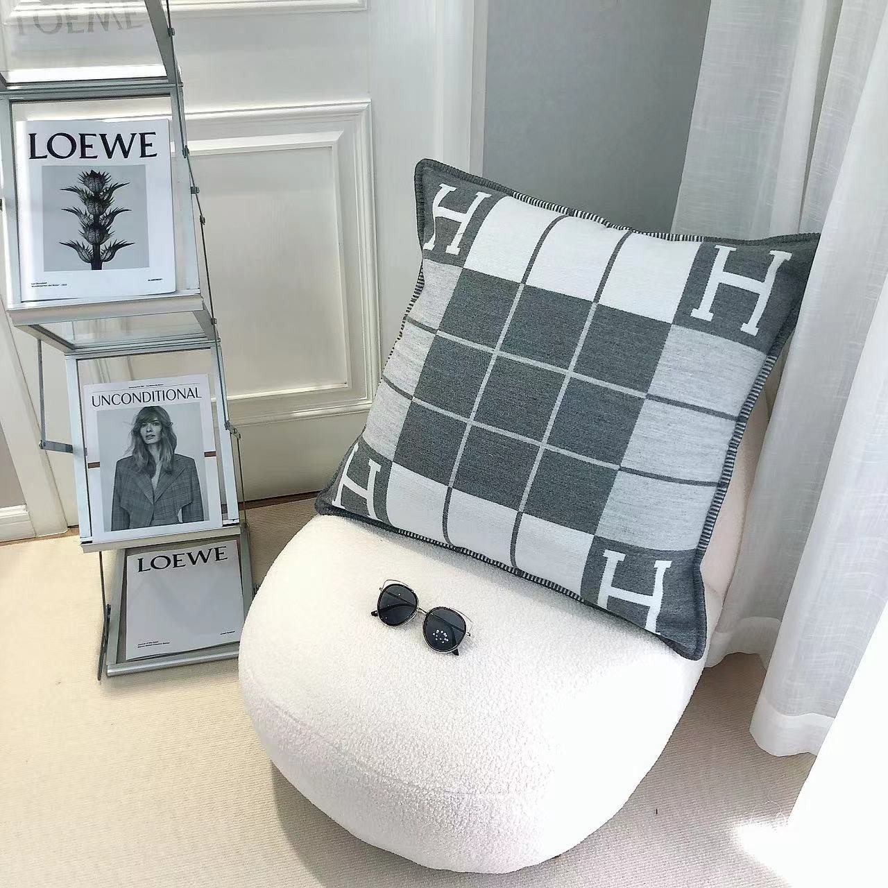 Amazon H 枕北欧モデルルーム昼休みソファクッション車の腰サポート背もたれクッションニット枕カバー