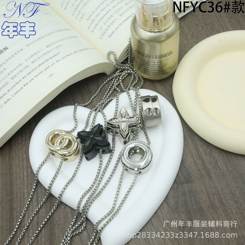 SOURCE Factory Clover Chanel style in stock large size spring buckle New Era hip hop style T-shirt adjustable button