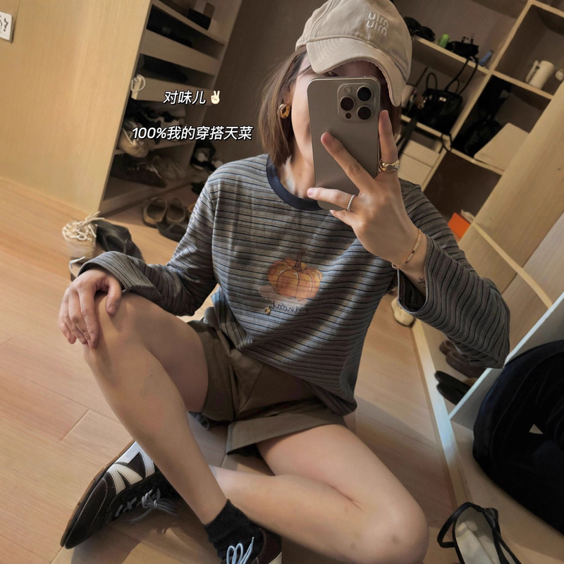 Spring Is Not Too Late to Keep It for Yourself, Retro Color-Blocked Striped Eye-Catching Large Pumpkin Embroidered Printed Long-Sleeve T-Shirt Spring Is Not Too Late to Keep It for Yourself, Retro Color-Blocked Striped Eye-Catching Large Pumpkin Embroidered Printed Long-Sleeve T-Shirt