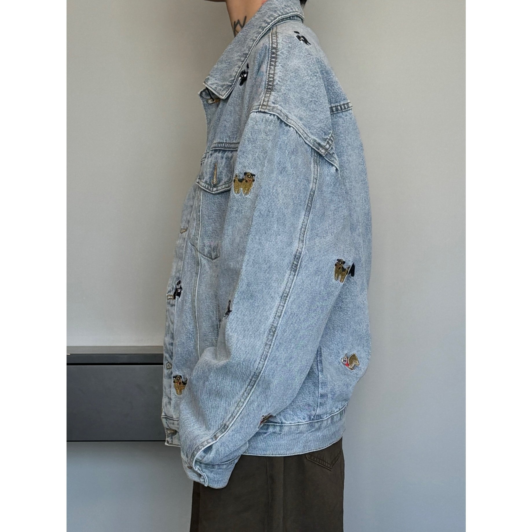 Giacca in denim con ricamo vintage a tema cartone animato - Cappotto oversize da streetwear per uomo e donna (S-2XL)_voghion.com