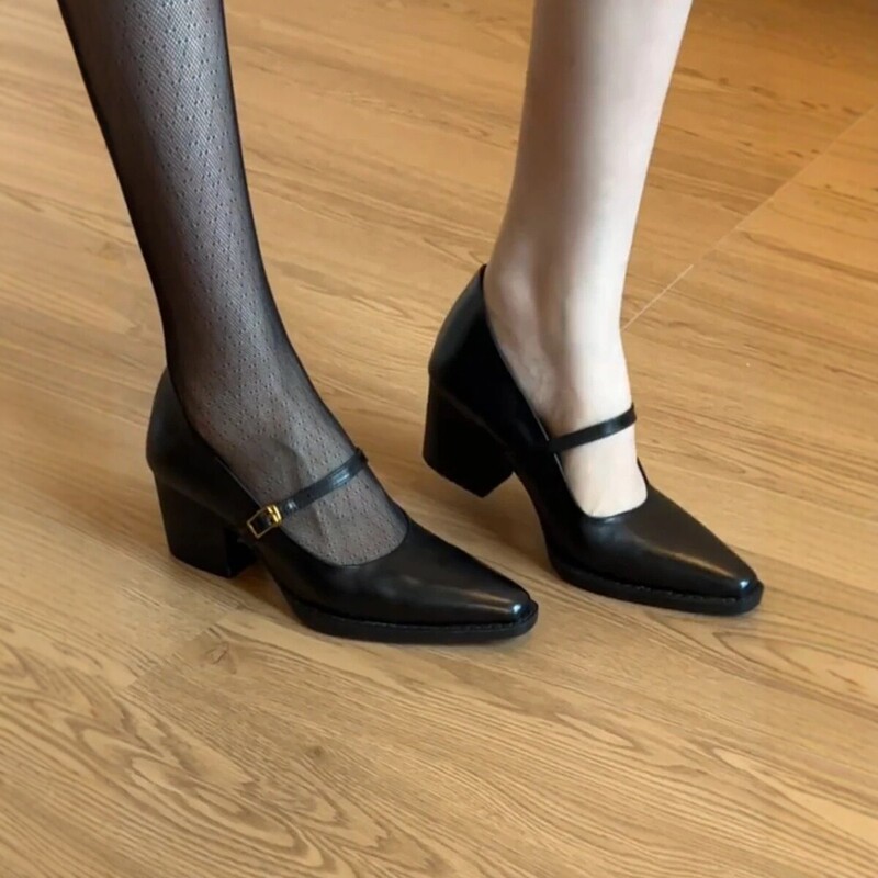 Soft leather version~ Elegant high-heeled Mary Jane shoes for women, featuring a single strap, square toe, retro design, simple style, versatile, and thick heels, suitable for professional wear Soft leather version~ Elegant high-heeled Mary Jane shoes for women, featuring a single strap, square toe, retro design, simple style, versatile, and thick heels, suitable for professional wear