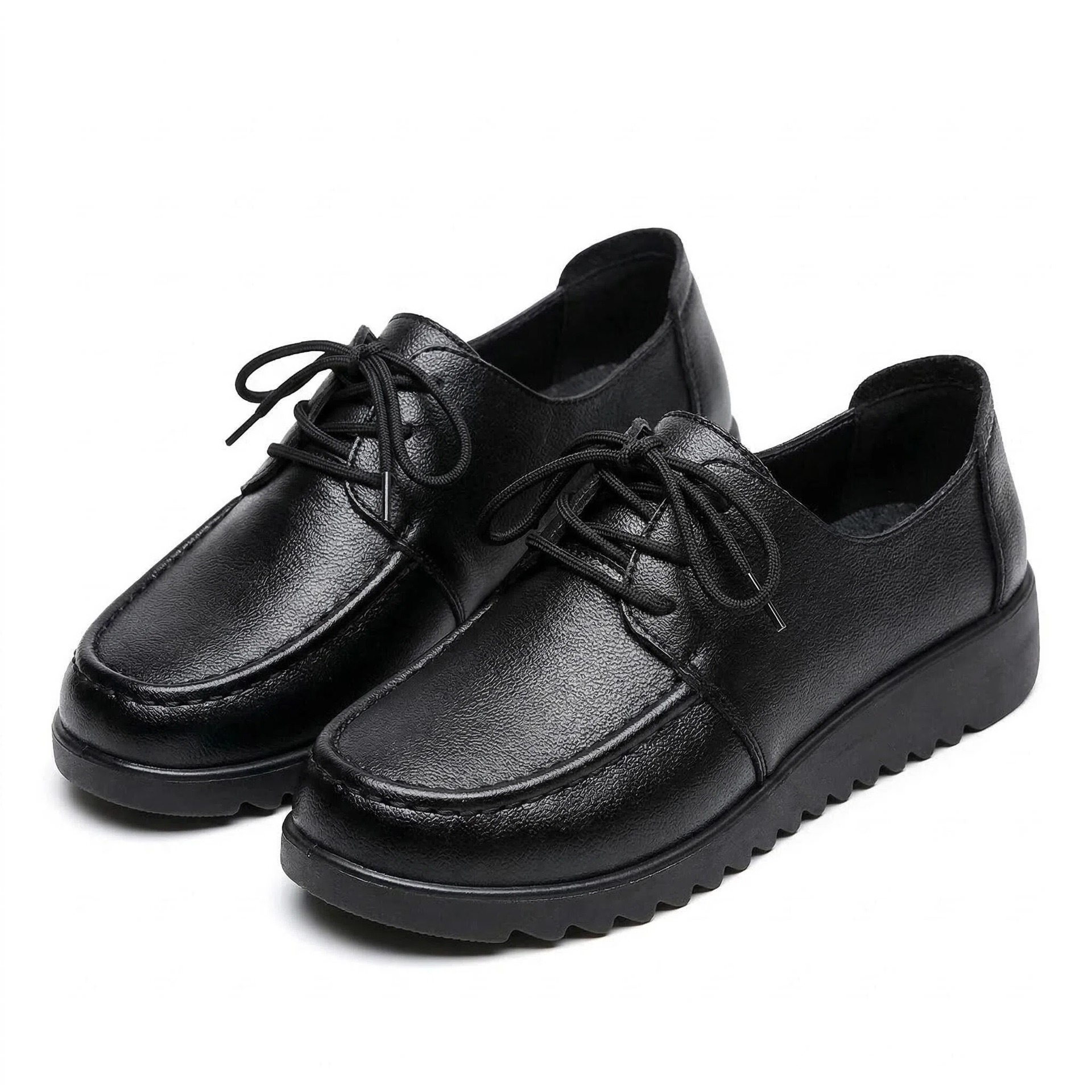 Zapatos de cuero negro de primavera de mujer nuevos lazos de suela gruesa, zapatos de madre cómodos, zapatos antideslizantes, zapatos de mujer al por mayor