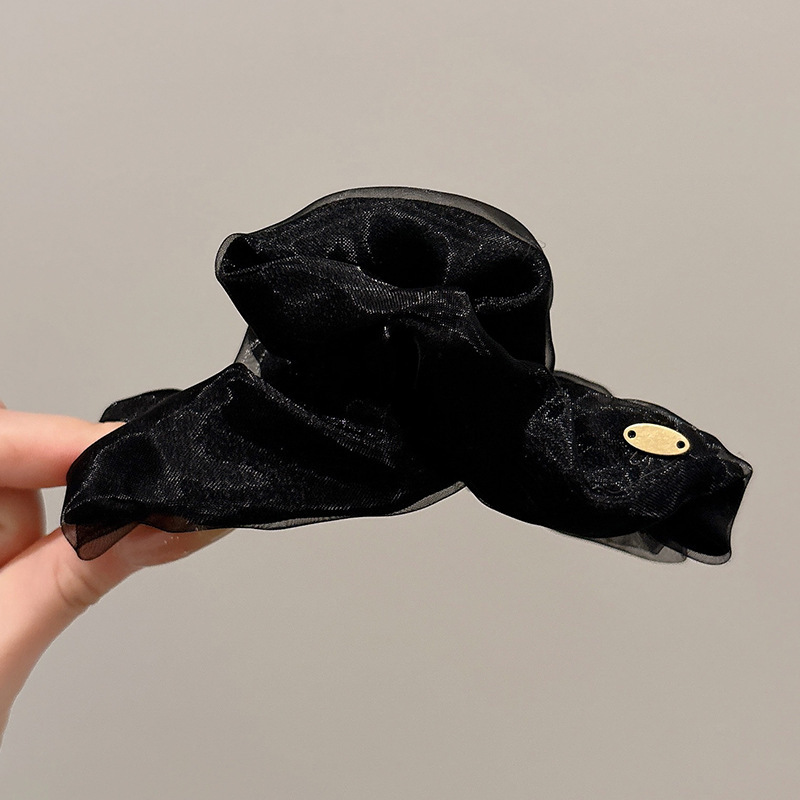 1 ¿ el temperamento es negro unos 13 cm