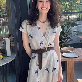 茶歇法式连衣裙2025夏季新款轻奢感厅里厅气气质蓝色印花长裙