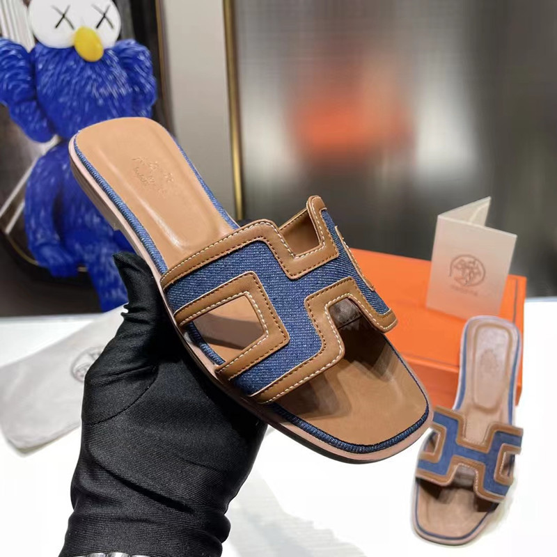 2024 Fashion Women's Flat Bottom Slippers for Casual Outwear Fashion One Line Slippers Beach Shoes_voghion.com