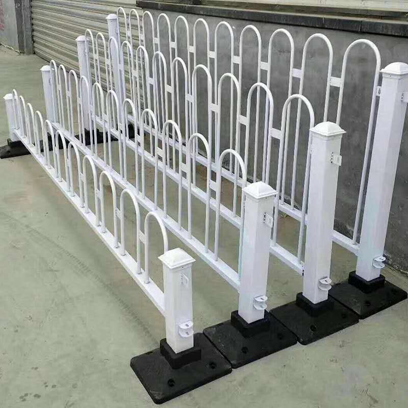 厂家销售道路交通给护栏隔离带马路京式栅栏耐用防风防护京式护栏