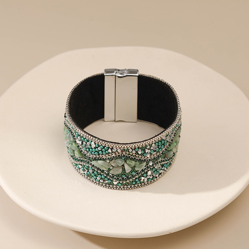 Cross-border supply Christmas jewelry gifts Bohemian handmade gravel rice beads ethnic style magnetic buckle bracelet wholesale