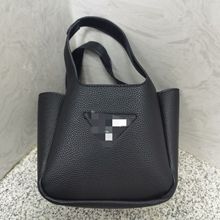 跨境P家复刻新品手提隔层菜篮子手拎托特包toto倒三角时尚斜挎包