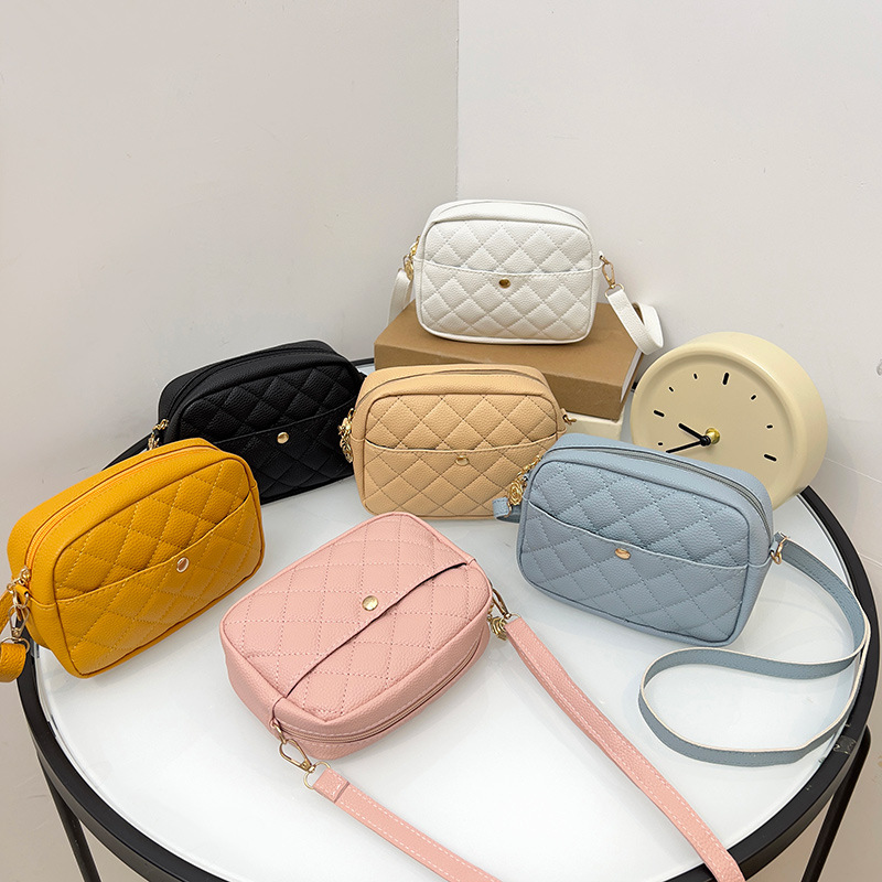 Bolso bordado de diamante 2024 nuevo bolso de mujer transfronterizo bolso de caviar bolso de teléfono móvil bolso de hombro de Navidad