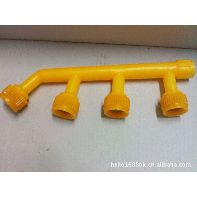 供应 喷雾器配件 塑料四喷头 厂家直销