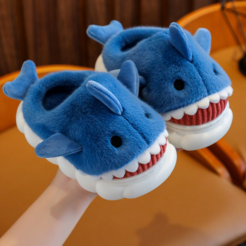 Daimeng Slippers Image 1