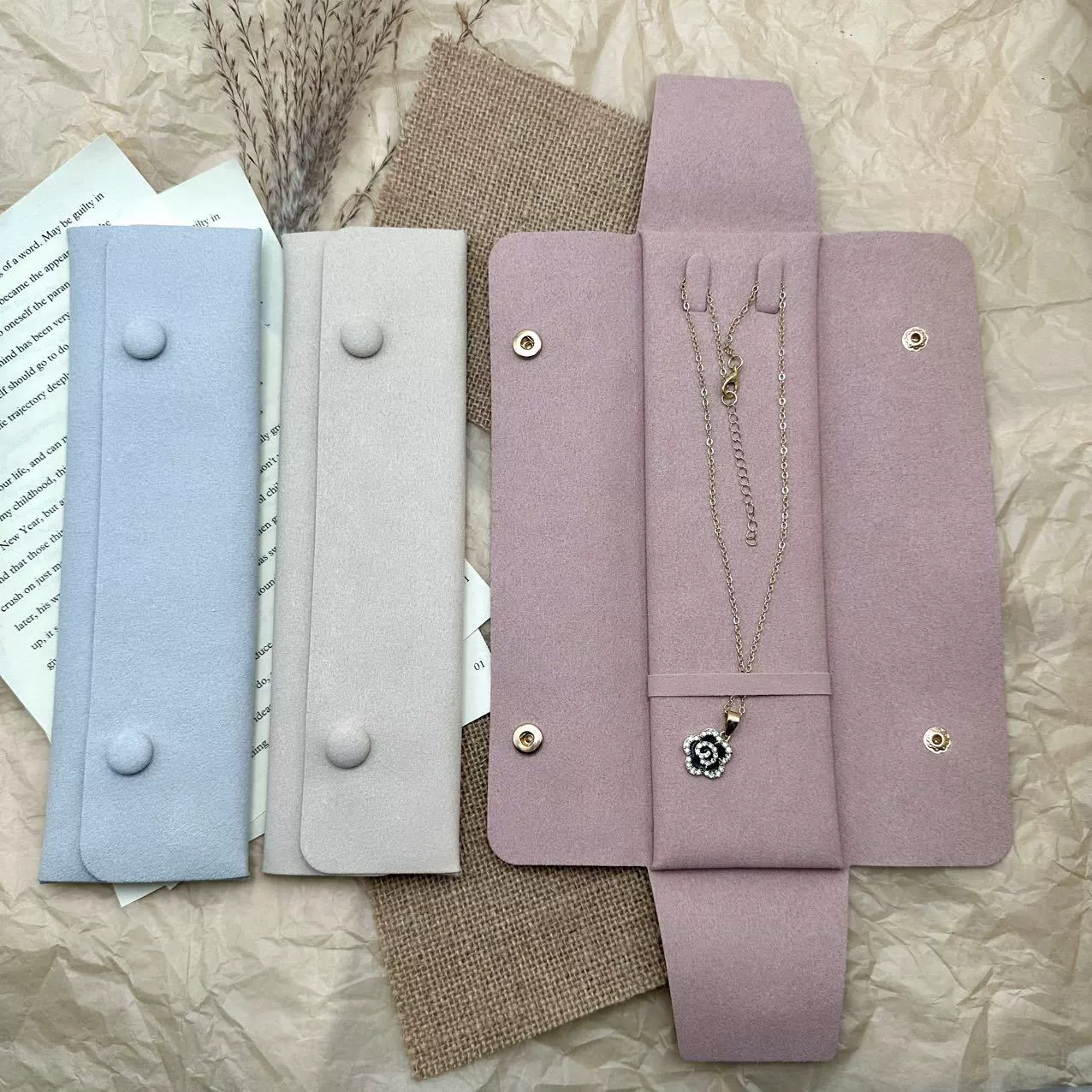 В наличии трансграничный модный изысканный чехол для хранения подвески ожерелья, защитный чехол, удобный портативный чехол из микрофибры для путешествий