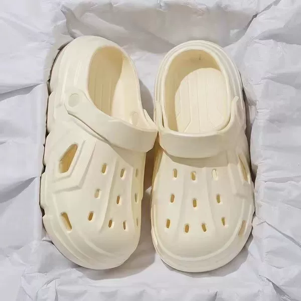 Beige-naked shoes without accessories