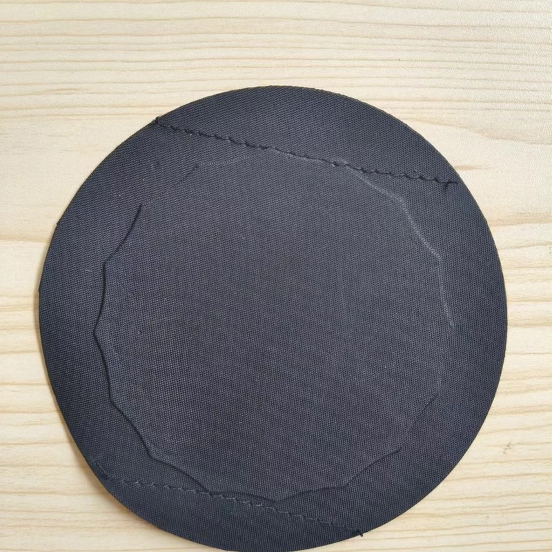 ネット紅は同じタイプのお風呂の神器の黒餅の皮を洗って死んだ皮の角質の丸いお餅のお風呂のタオルをつぶします。|undefined