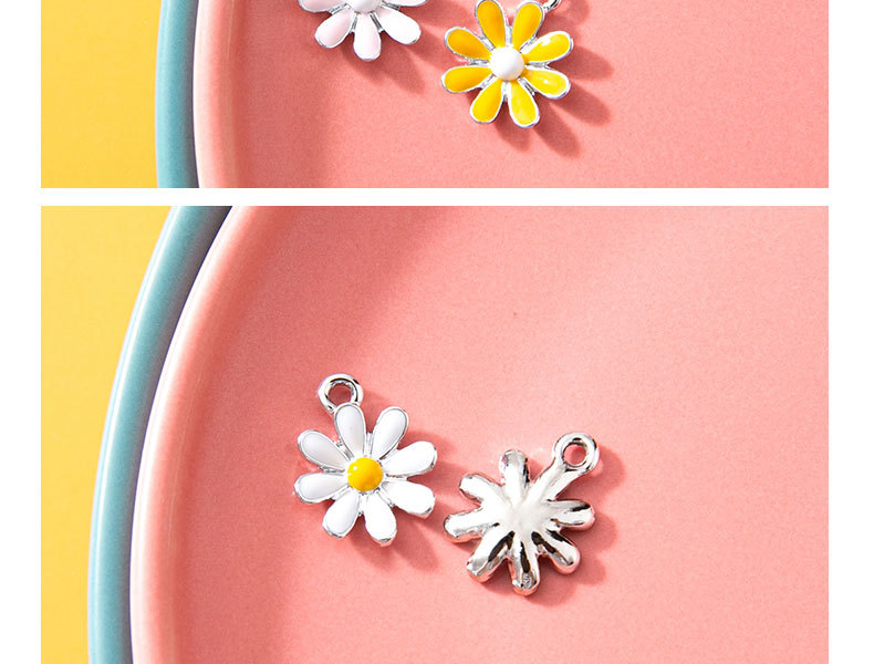 DIY Jewelry Accessories, Bracelets Classification 10 PCS/Package Alloy Flower Daisy Pendant DIY Jewelry Accessories Bracelets
