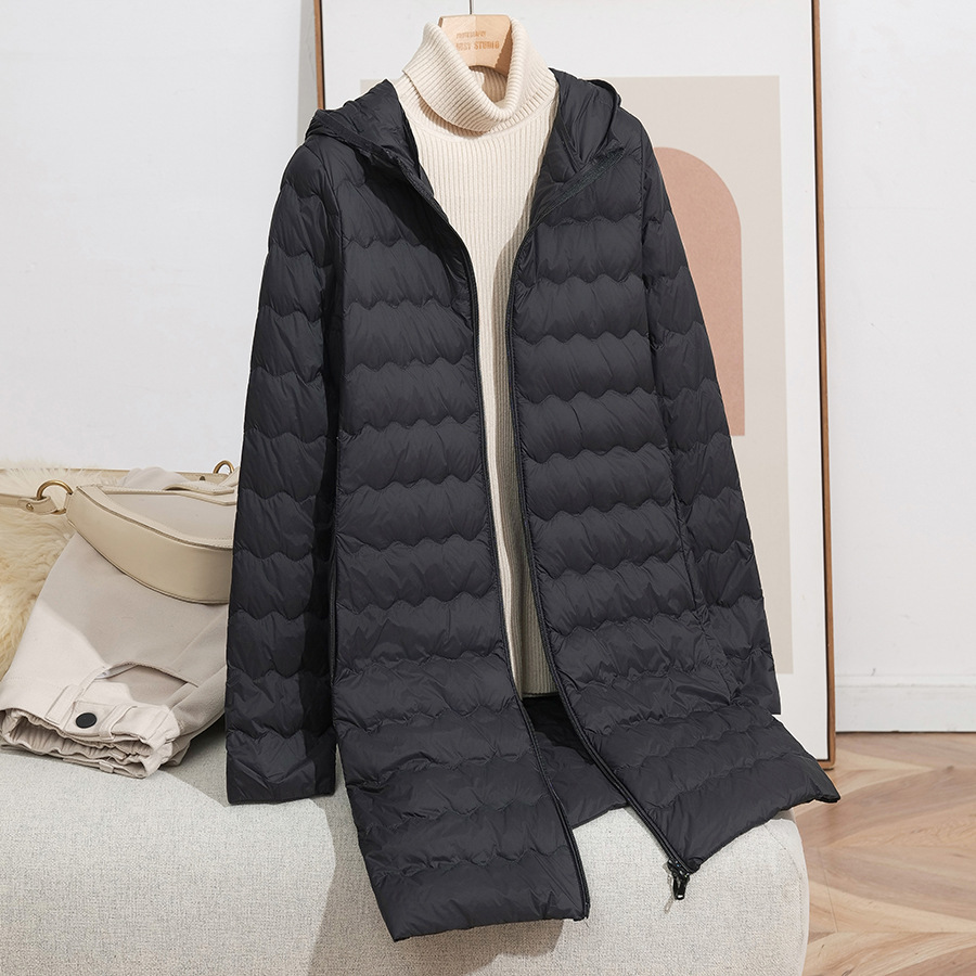 2025 otoño y invierno nueva moda encapuchada onda media y larga chaqueta de pluma ligera y delgada chaqueta con cremallera de mujer caliente marea