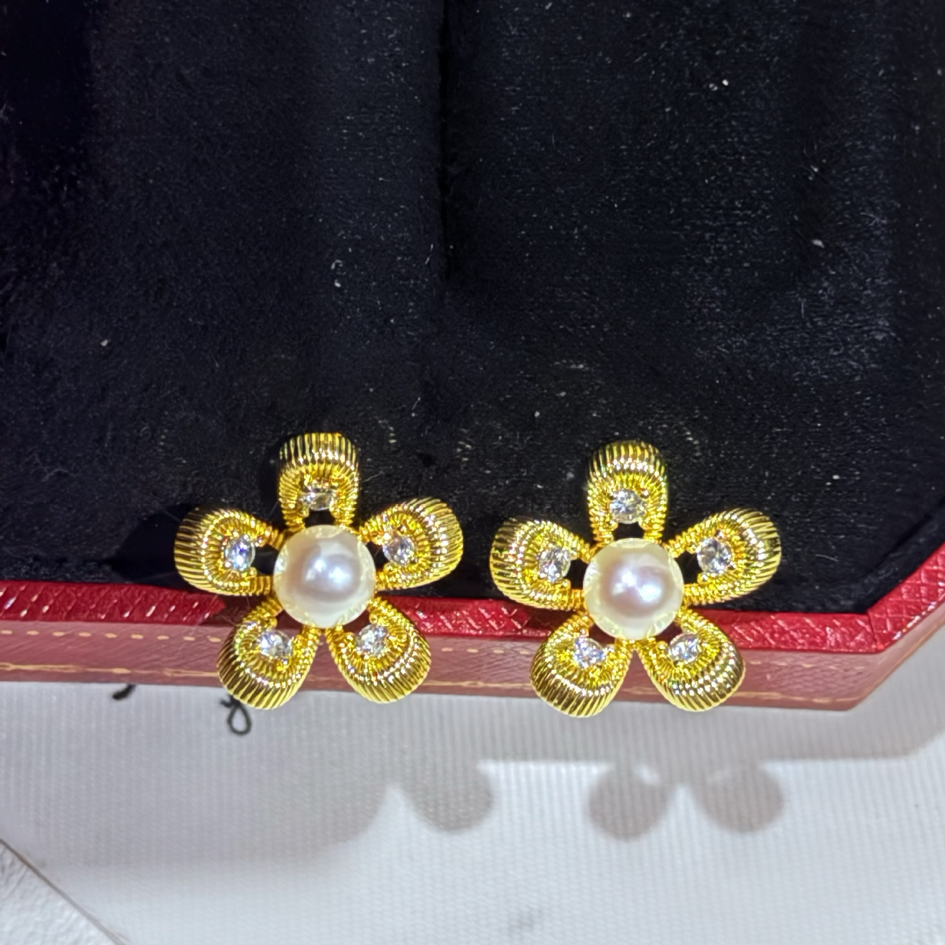 ��ʽ������˿�ο�С����Ȼ��ˮ�������ʱ��ͨ�ڶ�������Դͷ����