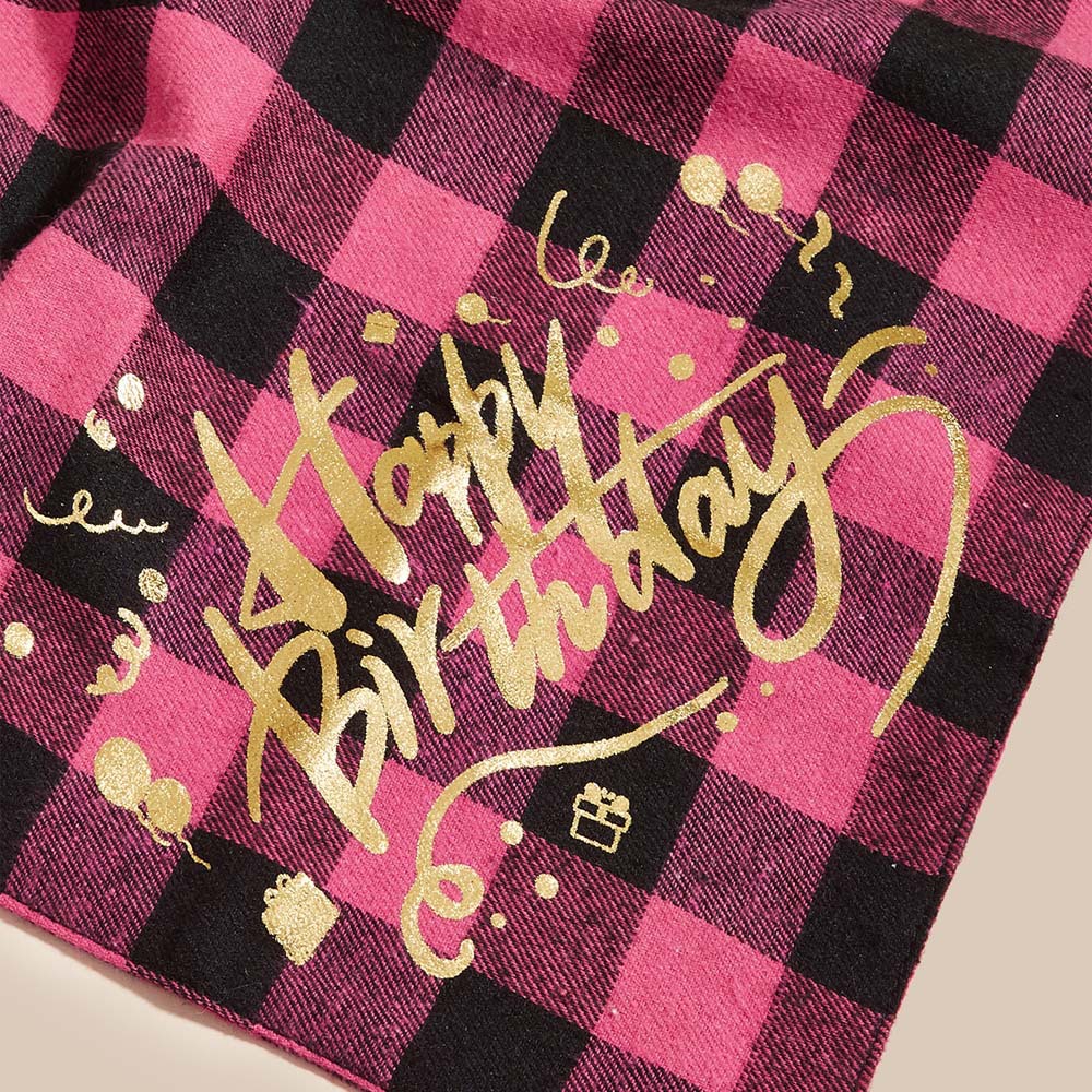 Tanpopo en stock transfronterizo Amazon popular poliéster algodón Plaid mascota triángulo toalla perro cumpleaños triángulo toalla