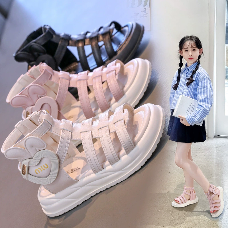 Детская обувь для девочек Сандалии 2025 Летние новые детские спортивные пляжные туфли Маленькая девочка Мягкая подошва римская обувь