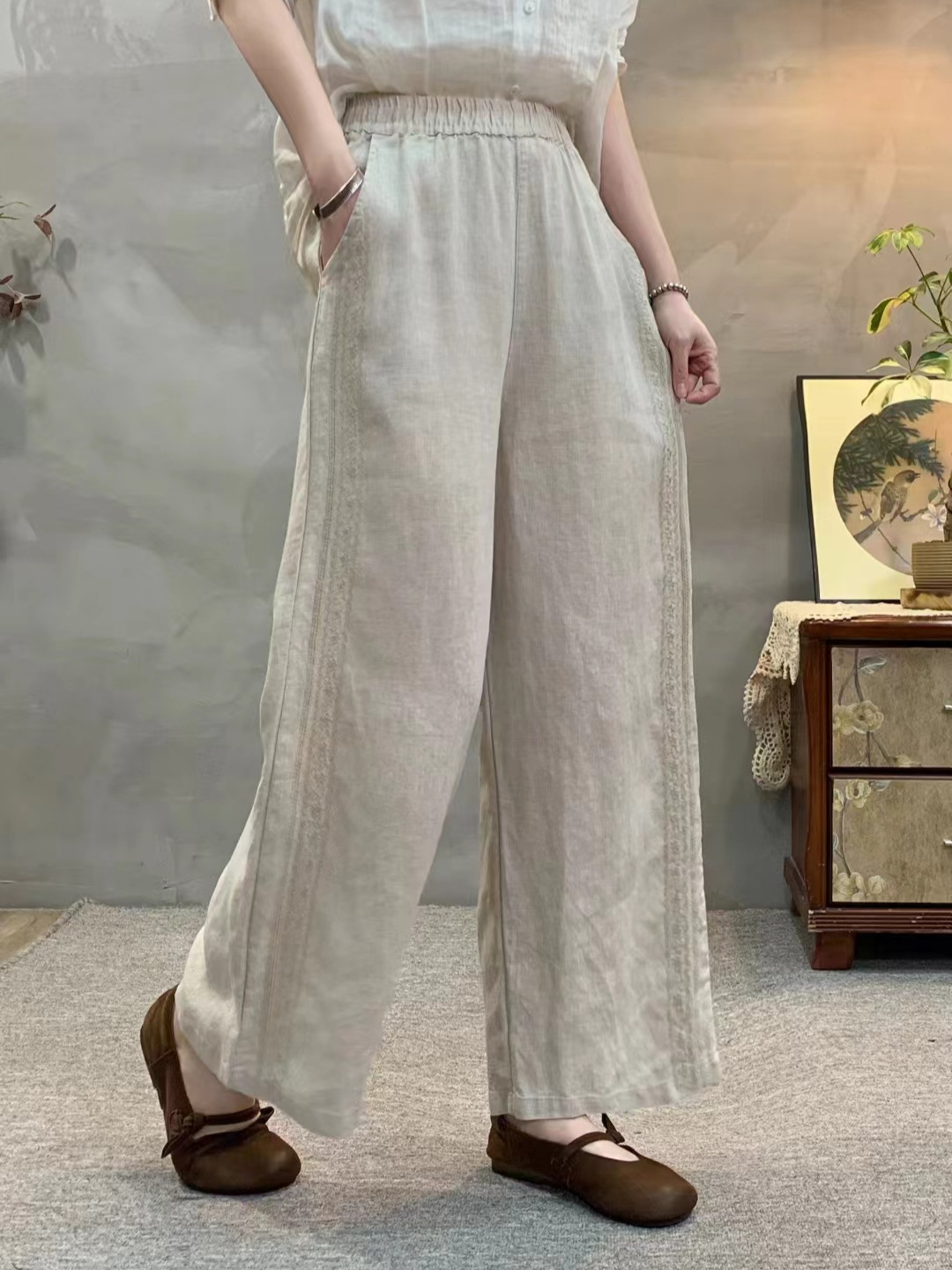 Spring solid trousers