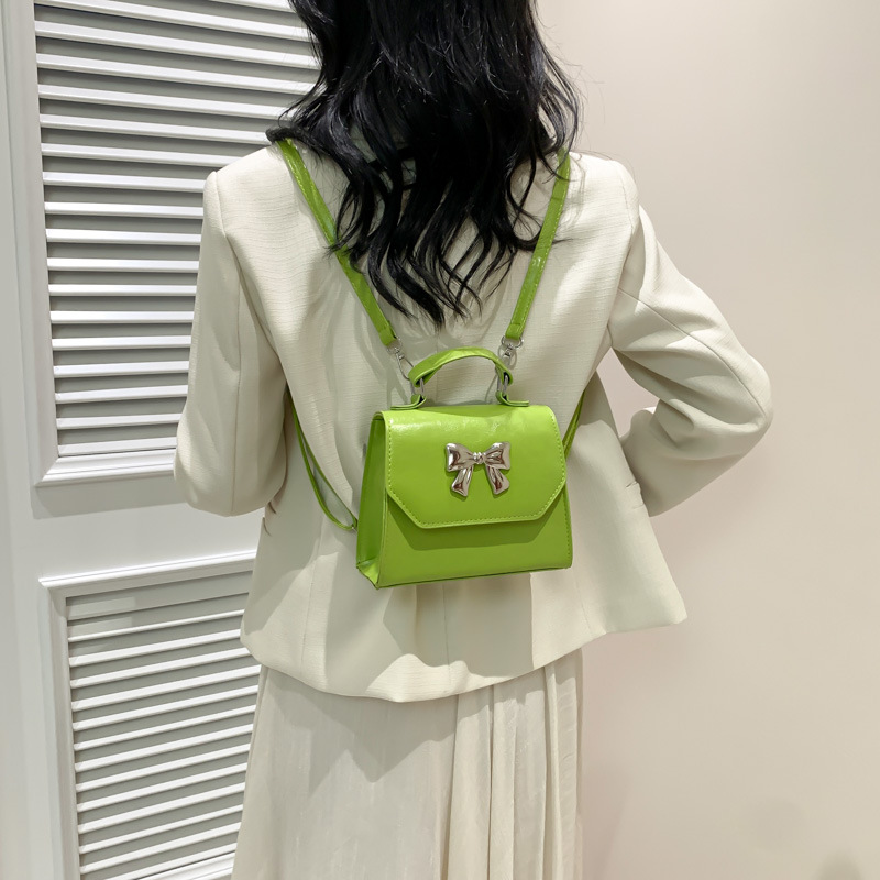 2025 nuevo estilo francés personalidad mochila de hombro de mujer alta sensación de moda simple de hombro de mano pequeña bolsa de mano coreana