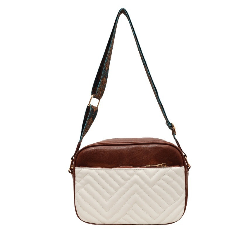 2023 Nova ženska torba korejskog izdanja, moderna torba za fotoaparat u kontrastnoj boji, torba za jedno rame, jednostavna široka torba preko ramena_voghion.com