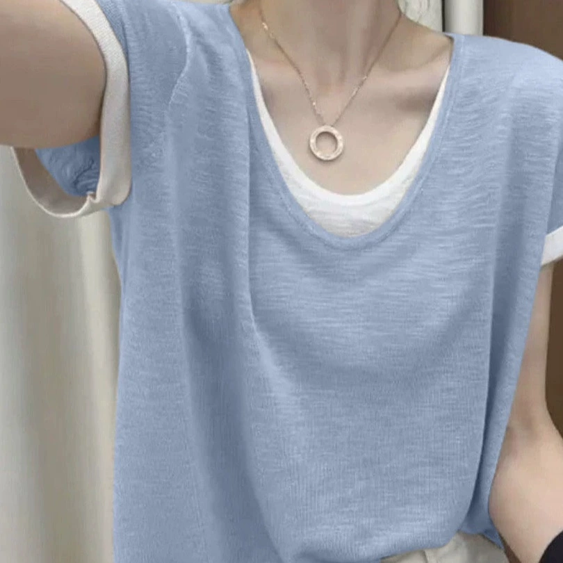 Женская летняя футболка 2025 года, имитация двухслойной, с V-образным вырезом, короткими рукавами, нишевый дизайн, универсальный повседневный модный топ