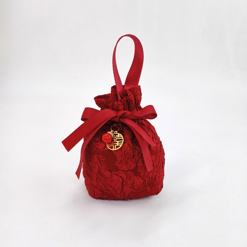 부르고뉴 + 레드 비즈 + 해피 워드