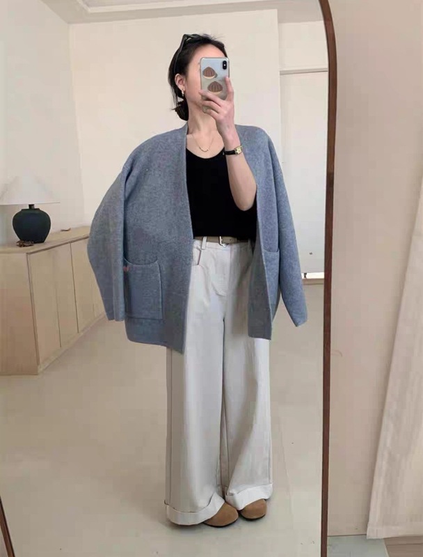 韩版慵懒风V领口袋针织毛衣女秋冬新款简约软糯宽松外搭针织开衫|undefined