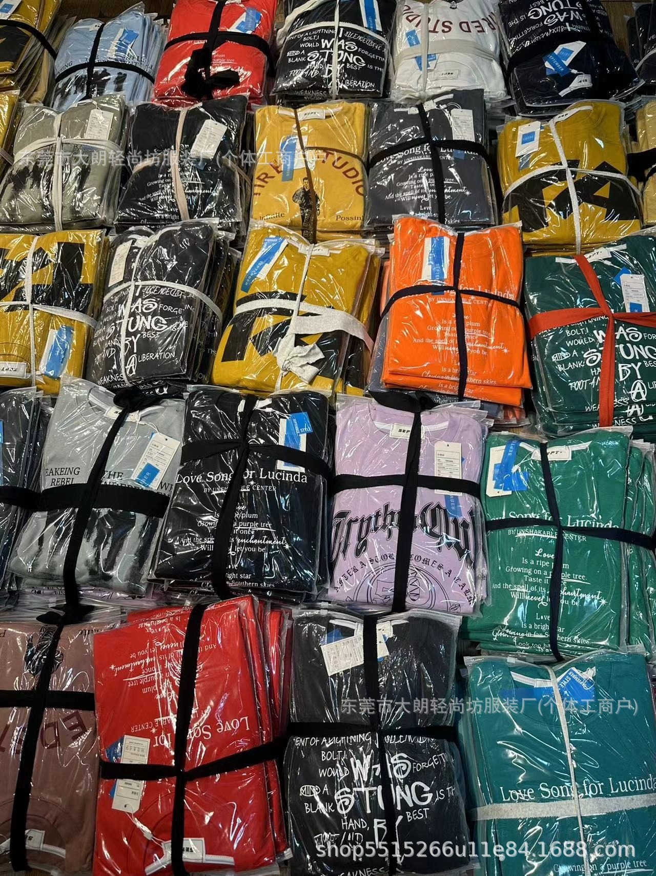 さまざまな高品質の婦人服 T シャツの屋台ライブブロードキャスト外国貿易実店舗人気の春夏秋の新作衣料品卸売