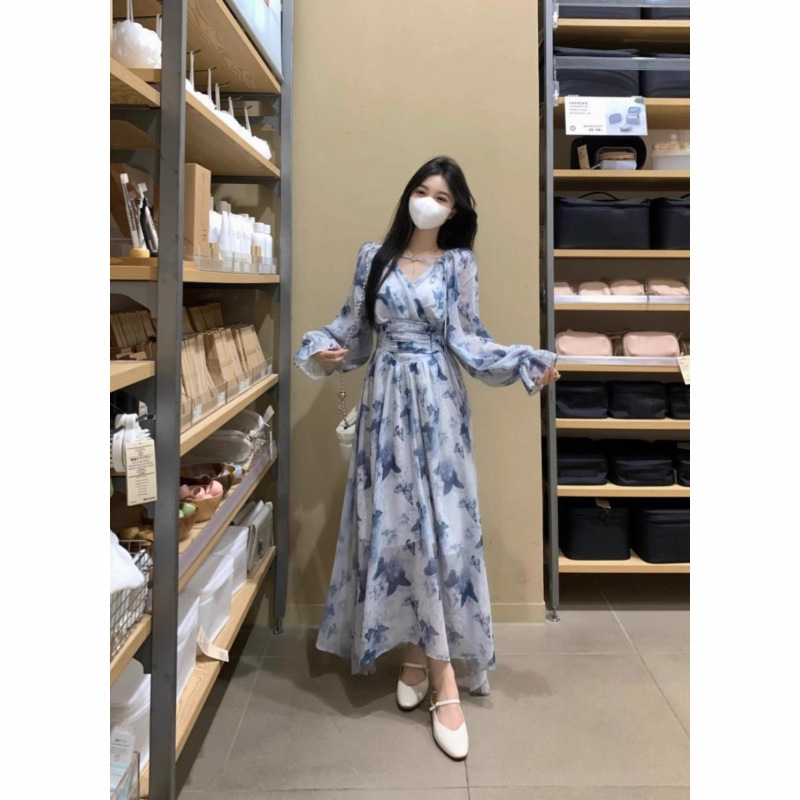 法式度假风蝴蝶印花蓝色连衣裙女大码胖mm收腰荷叶袖V领气质长裙|undefined