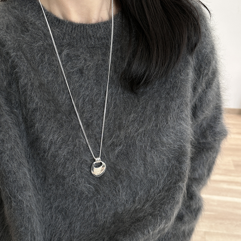 Saddle Bag Pendant, High-End Necklace, Light Luxury Niche Silver Sweater Accessory, Niche Design Clavicle Chain