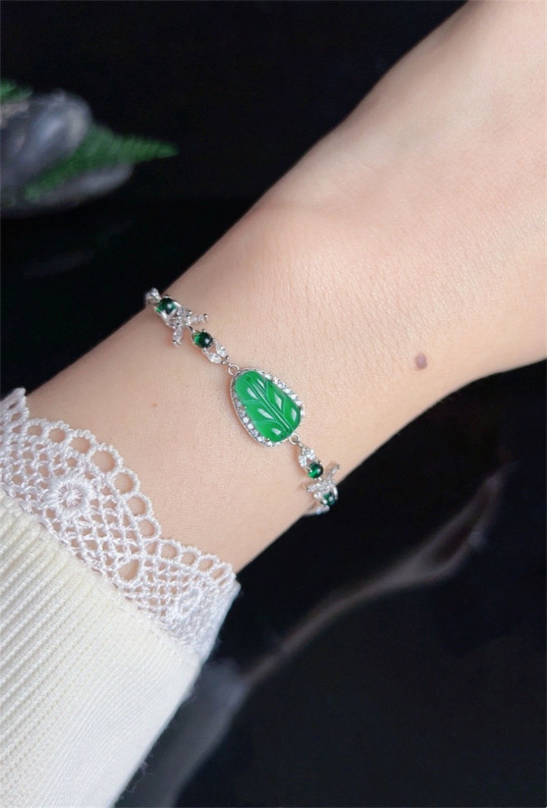 Vòng tay đá ngọc bích tự nhiên A hàng băng chủng mặt trứng cắt S925 bạc xi mạ vàng họa tiết hồ lô chi tiết 40