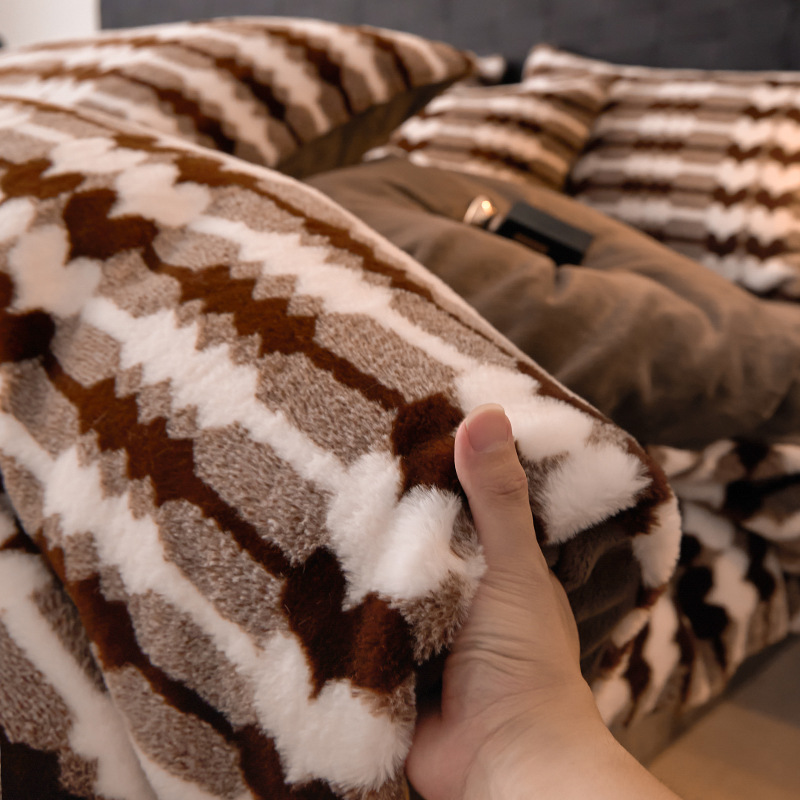 Cuatro piezas de cama de conejo de peluche de invierno engrosado leche de coral ropa de cama de flange sábanas de peluche