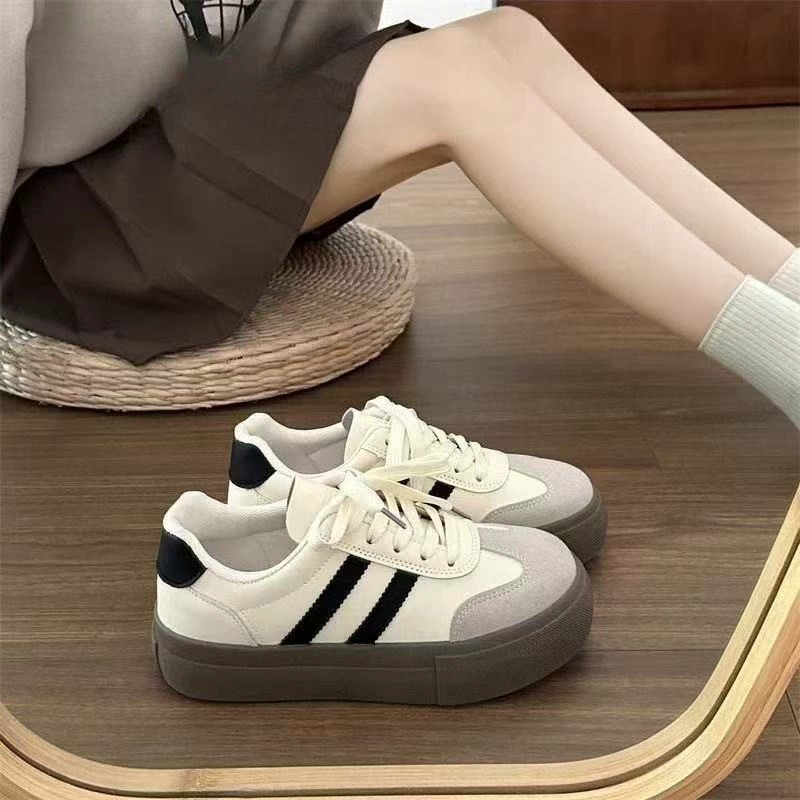 Немецкая обувь женская толстая подошва маленькая белая обувь женская обувь весна 2025 новый ретро дикая спортивная повседневная студенческая доска обувь