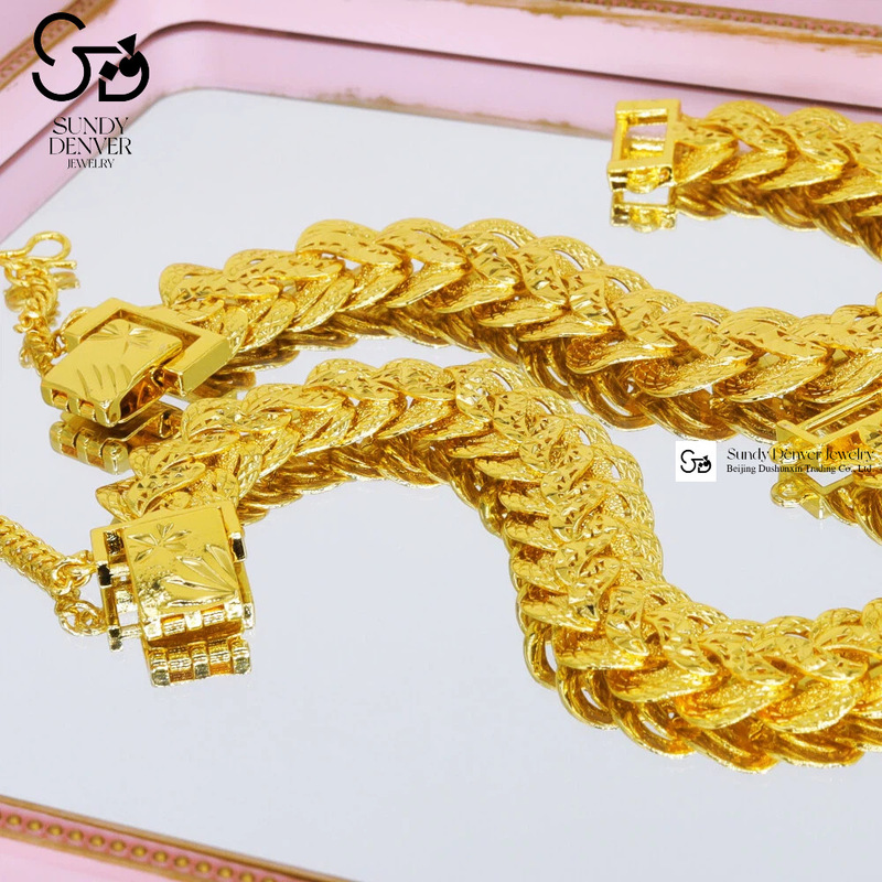 New 24K Copper Gold-Plated European and American Hip-Hop Bracelet Dubai Style Men's Wide Edge Stereo Carved Cuban Buckle Bracelet