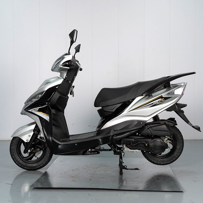 Exportación de motocicletas kazajas populares en el extranjero pedales de viajes motocicletas todoterreno para adultos motocicletas automóviles de combustible comercio exterior